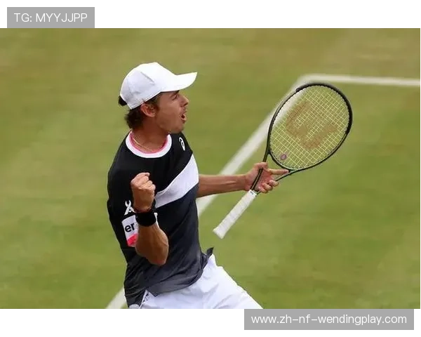 美国大师赛焦点劳瑞两记一杆进洞创赛史纪录 剑指冠军